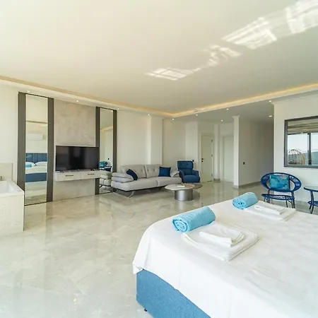 Luxurious Spacious With Sauna And Turkish Bath In Kalkan וילה קס