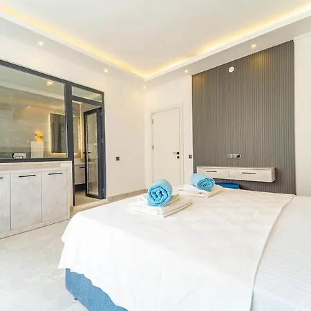 Luxurious Spacious Villa With Sauna And Turkish Bath In Kalkan Kaş
